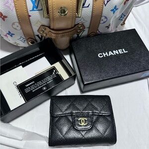 Authentic Chanel caviar flap card holder